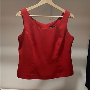 Red sleeveless crop top